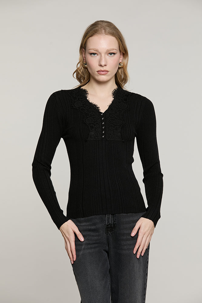 Maglia CABBI manica lunga serfino scollo a V con bottoni + strass + inserti pizzo costina - RDA2602605012 - Relish Autunno/Inverno 2026