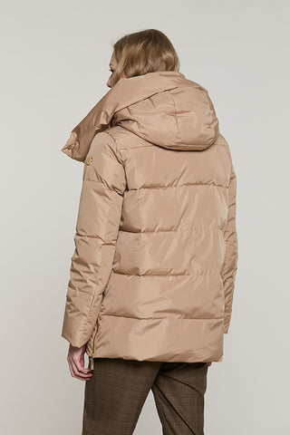 Piumino TERAMIS manica lunga con cappuccio + bordo ecopelliccia staccabile + zip + tasche - RDA2605009026 - Relish Autunno/Inverno 2026