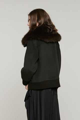 Cappotto SAEZ corto manica lunga con bordi costa con ts + patte + zip + collo ecopelliccia staccabile - RDA2605112016 - Relish Autunno/Inverno 2026