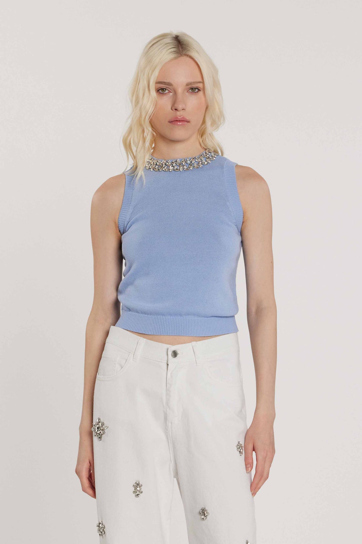 Canotta LAWRENCE smanicata con applicazioni gioiello più goccia più bottone art. RDP2602033014 Donna Relish Primavera Estate 2026