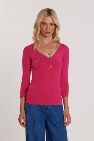 Maglia WINSLET maniche tre quarti scollo a V con bordi lavorazione smerlo più collana logo art. RDP2602067020 Donna Relish Primavera Estate 2026