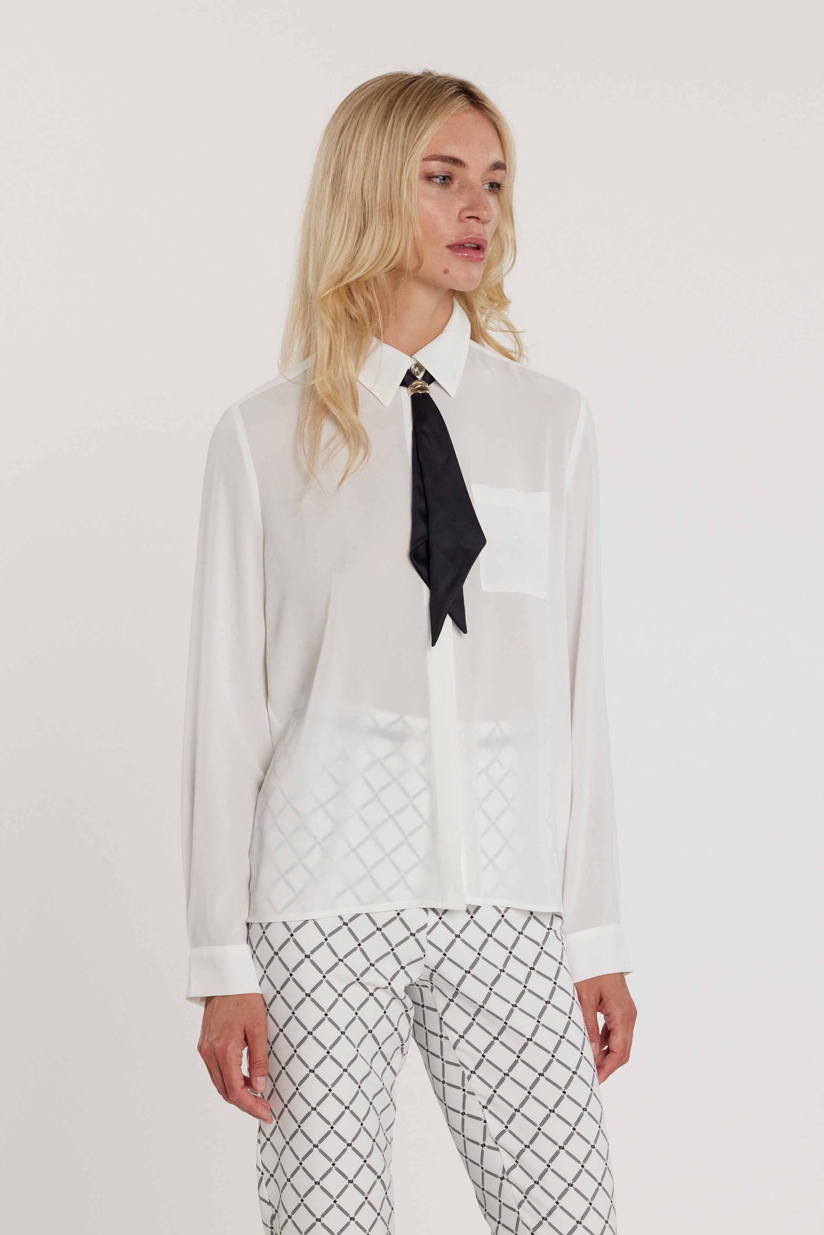 Camicia ROMY maniche lunghe con tasca più cravatta con anello logo art. RDP2603009026 Donna Relish Primavera Estate 2026