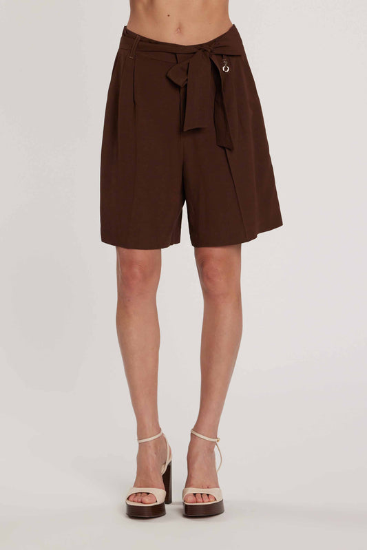 Bermuda RICKYS vita alta con cintura più tasche francesi e filetto più pinces art. RDP2607207041 Donna Relish Primavera Estate 2026