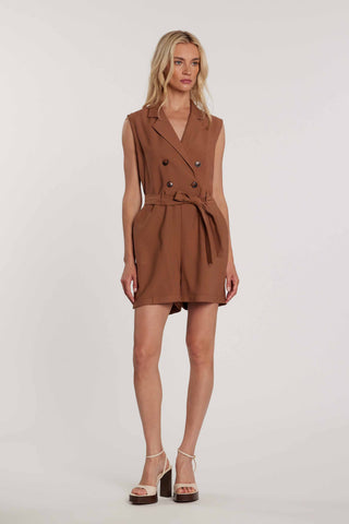 Tuta ARGENTERO corta smanicata effetto giacca doppiopetto con cintura più tasche art. RDP2607303045 Donna Relish Primavera Estate 2026