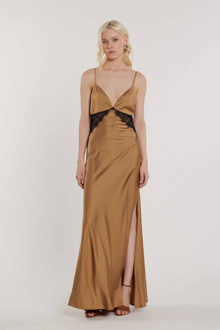 Abito KEIRA lungo smanicato con inserti pizzo più spacco art. RDP2609009019 Donna Relish Primavera Estate 2026