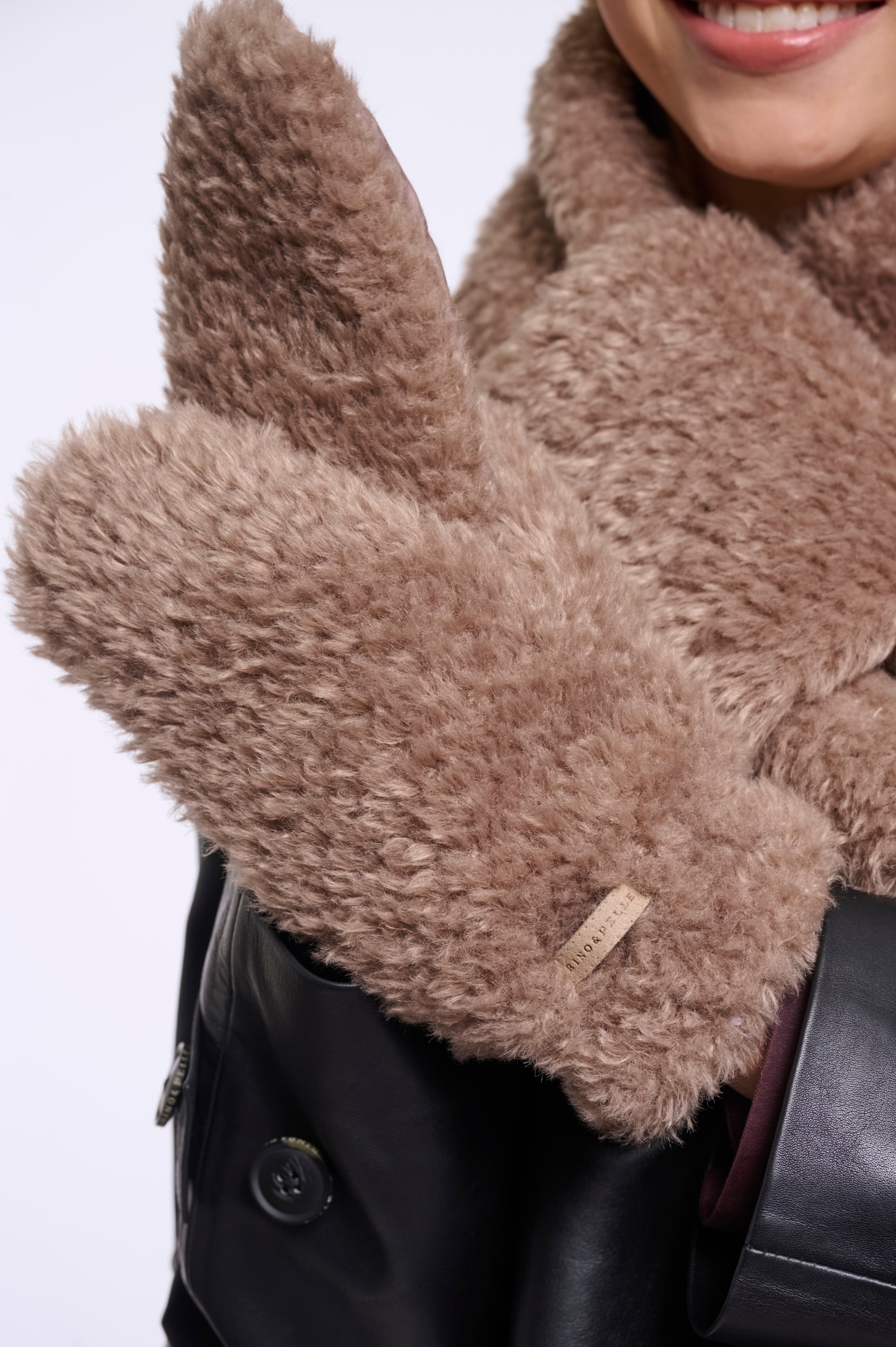 Muffole donna art. Rin Rino & Pelle Mocha latte