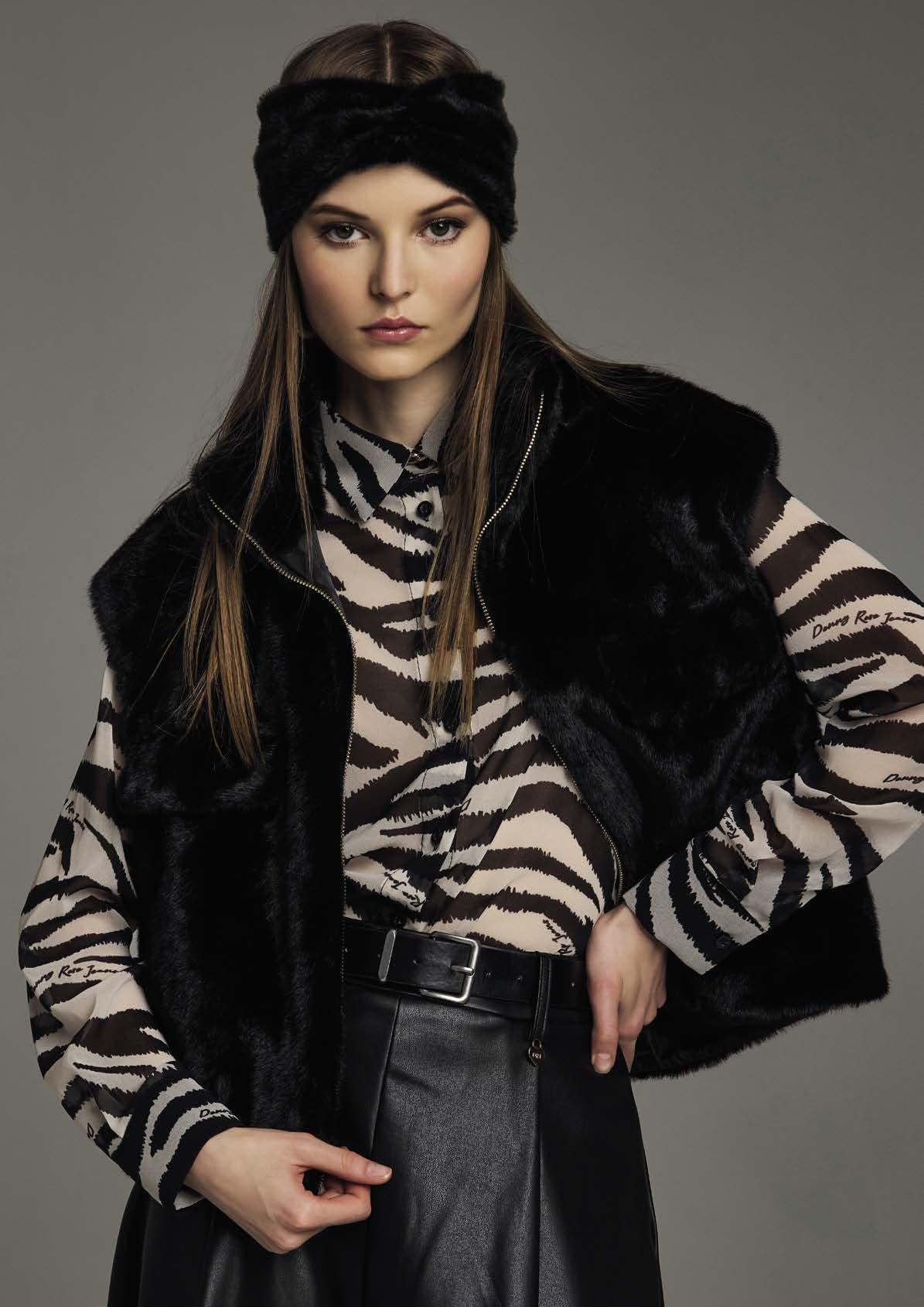 Chaqueta - art. 511DD35026 - Denny Rose Primavera Verano 2025 Mujer