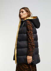 Gilet Midi Imbottito Con Dettagli Oro - Lola Casademunt Autunno/Inverno 2024/25 - LF2401009