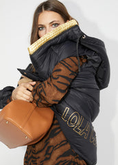 Gilet Midi Imbottito Con Dettagli Oro - Lola Casademunt Autunno/Inverno 2024/25 - LF2401009