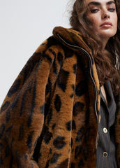 Cappotto Corto In Pelliccia Con Stampa Animalier - Lola Casademunt Autunno/Inverno 2024/25 - LF2401010