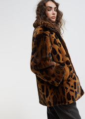 Cappotto Corto In Pelliccia Con Stampa Animalier - Lola Casademunt Autunno/Inverno 2024/25 - LF2401010