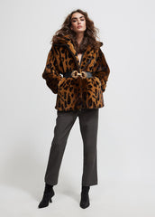 Cappotto Corto In Pelliccia Con Stampa Animalier - Lola Casademunt Autunno/Inverno 2024/25 - LF2401010