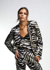 Blazer in raso stampa zebra  - Lola Casademunt Autunno/Inverno 2024/25 - LF2402008